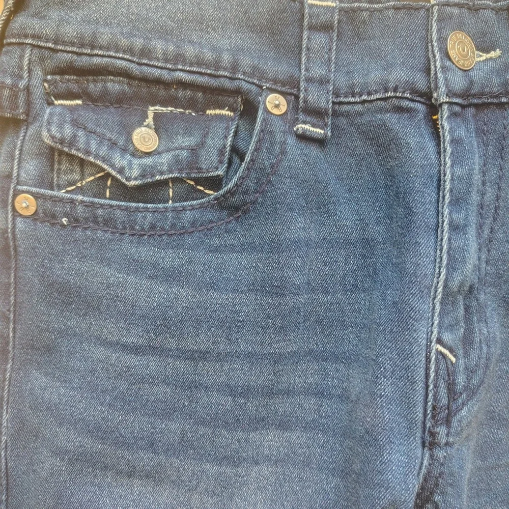 True Religion Geno Relaxed Slim Jeans Mens 33x32 Big T Flap Medium Rustic‎ Barn